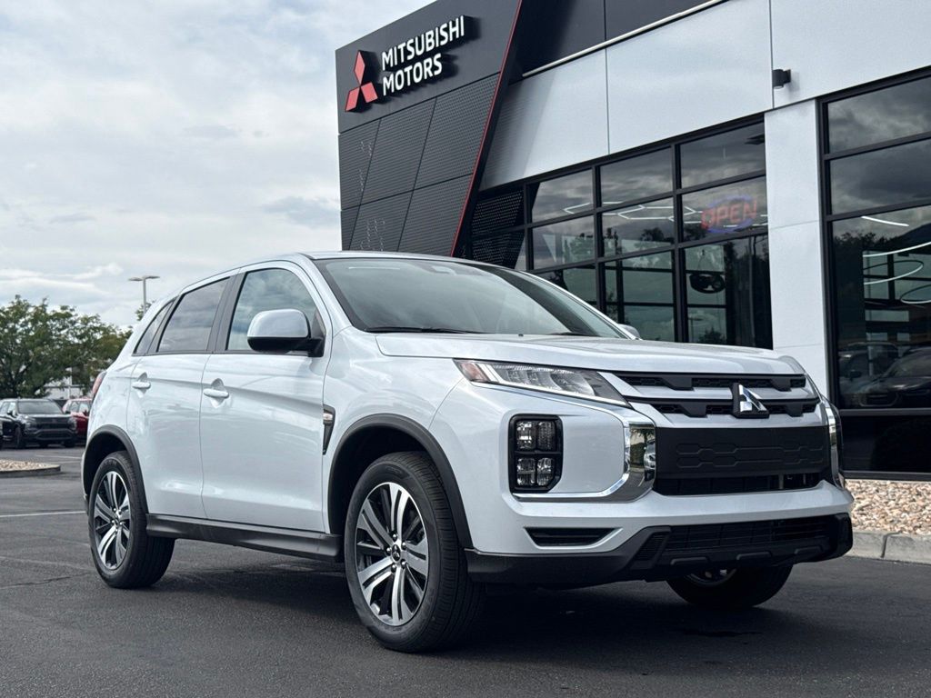 2027 Mitsubishi Outlander Sport ES