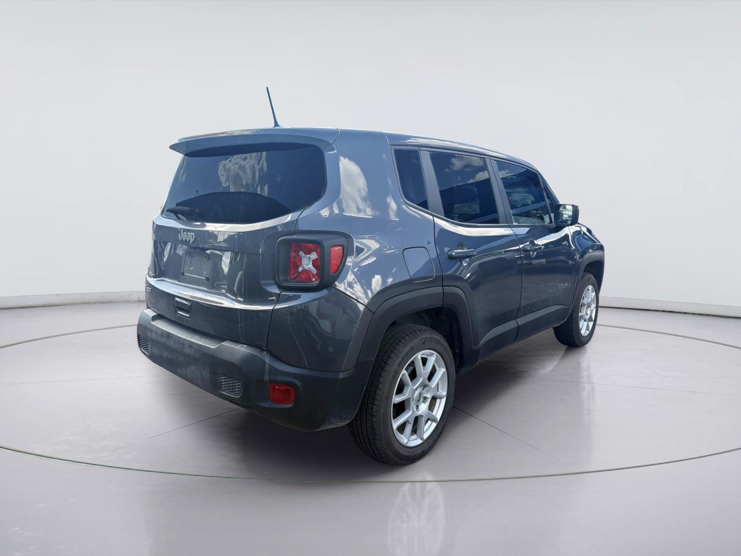 Used 2023 Jeep Renegade Latitude SUV
