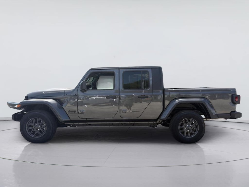 Used 2025 Jeep Gladiator Sport S Truck