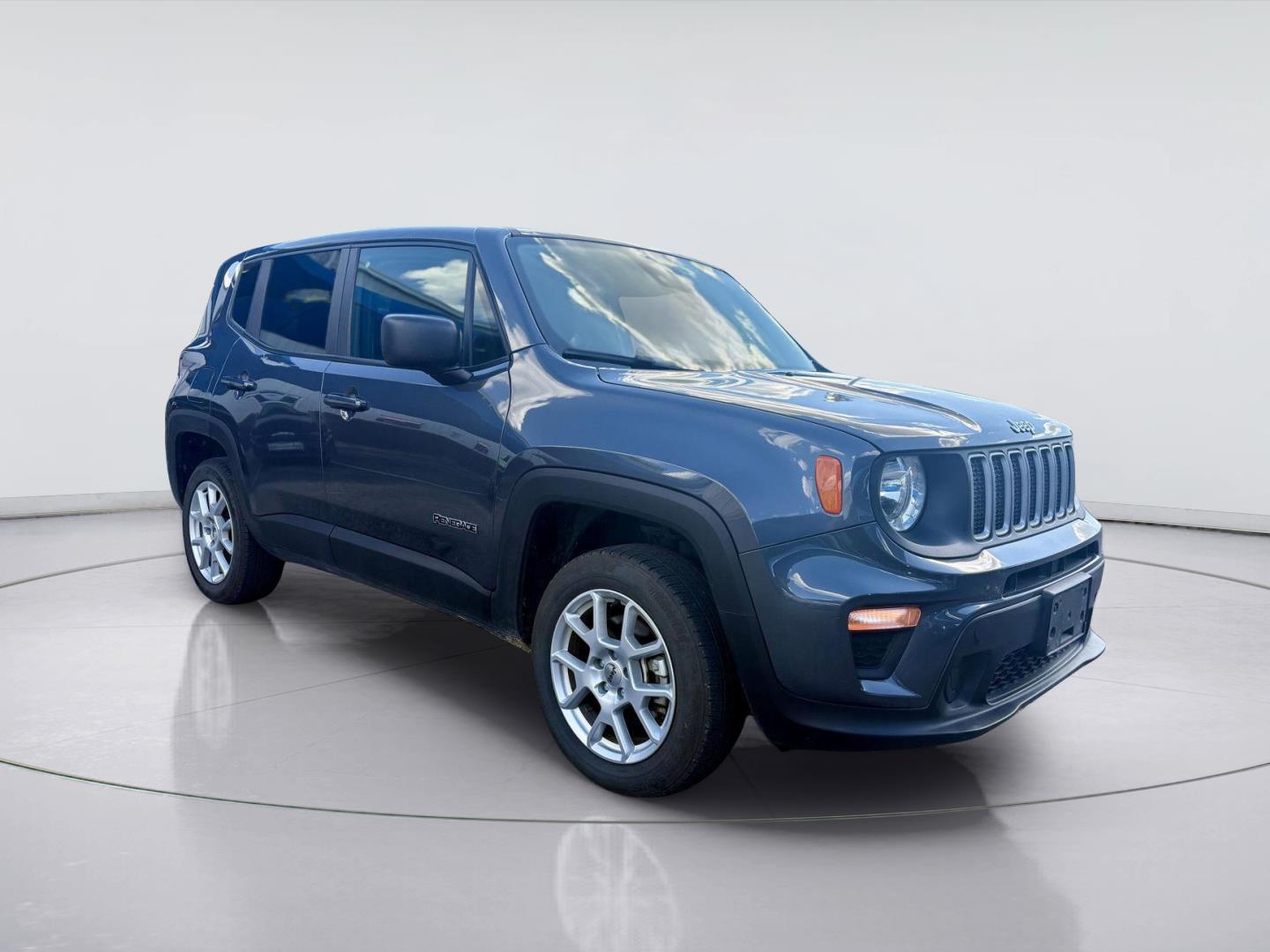 Used 2023 Jeep Renegade Latitude SUV
