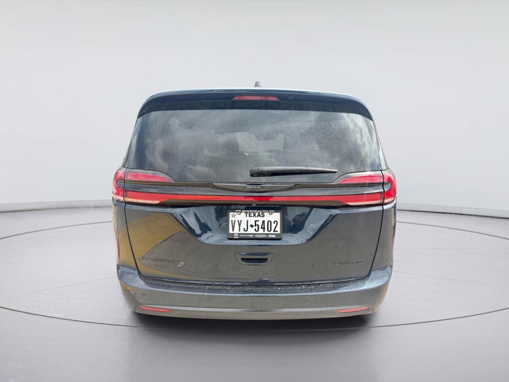 Used 2024 Chrysler Pacifica Limited Van