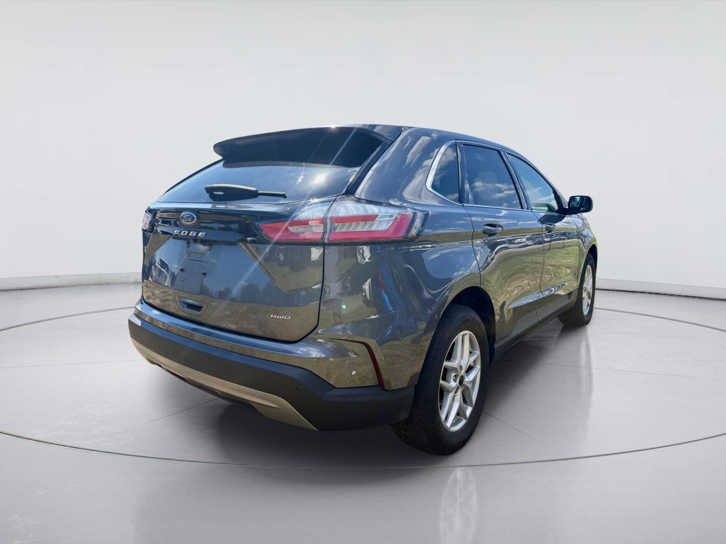 Used 2024 Ford Edge SEL SUV