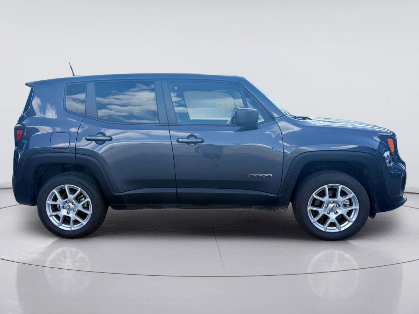 Used 2023 Jeep Renegade Latitude SUV