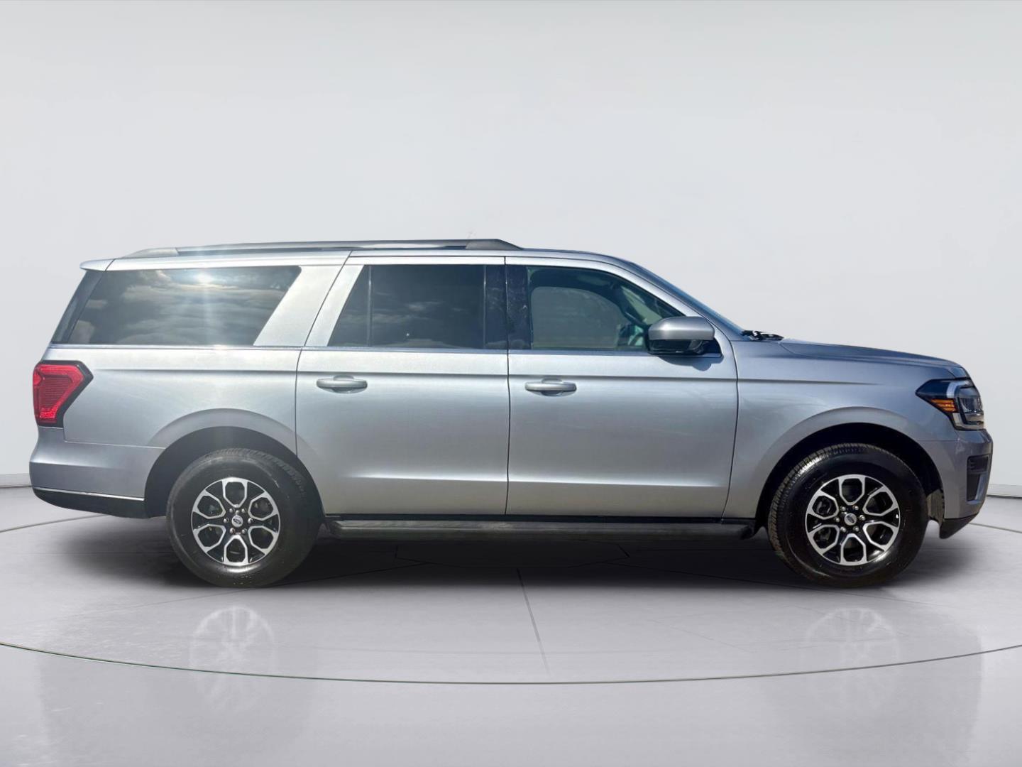 Used 2024 Ford Expedition Max XLT SUV