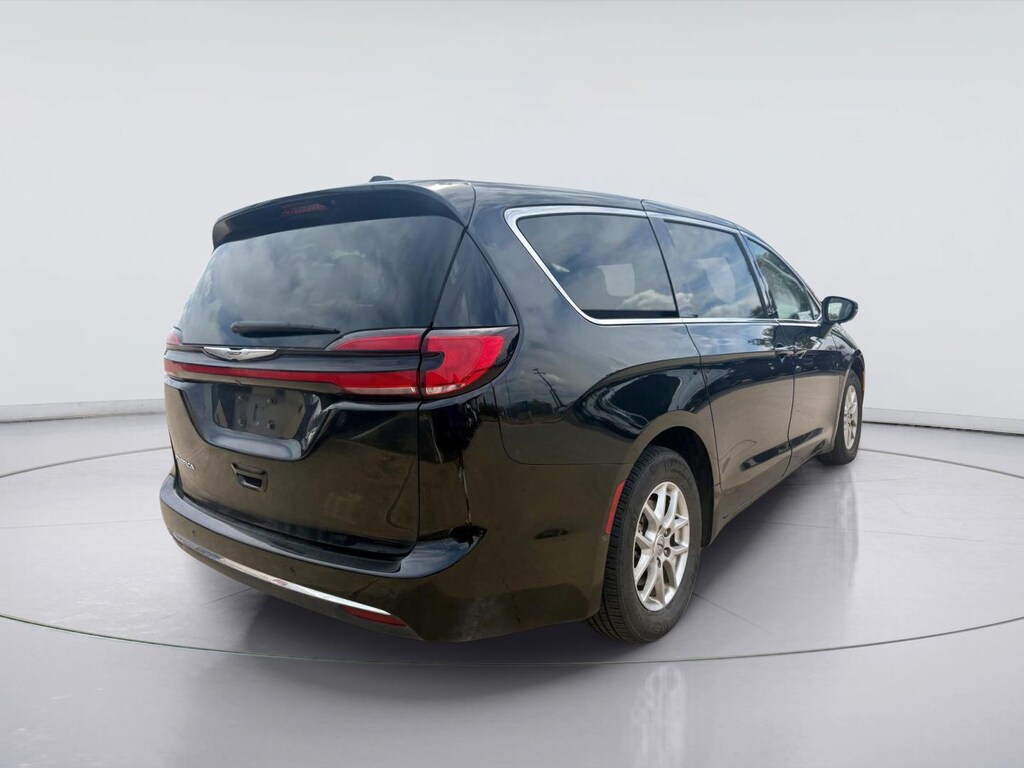 Used 2023 Chrysler Pacifica Touring L Van