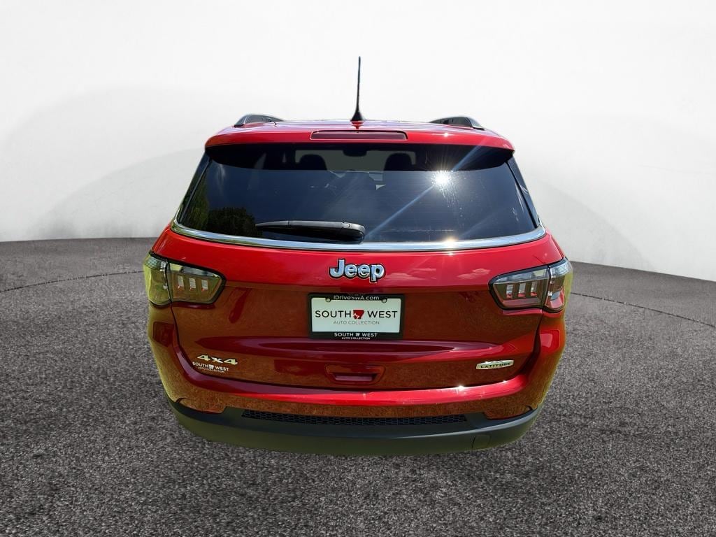 Used 2025 Jeep Compass Latitude Sport Utility