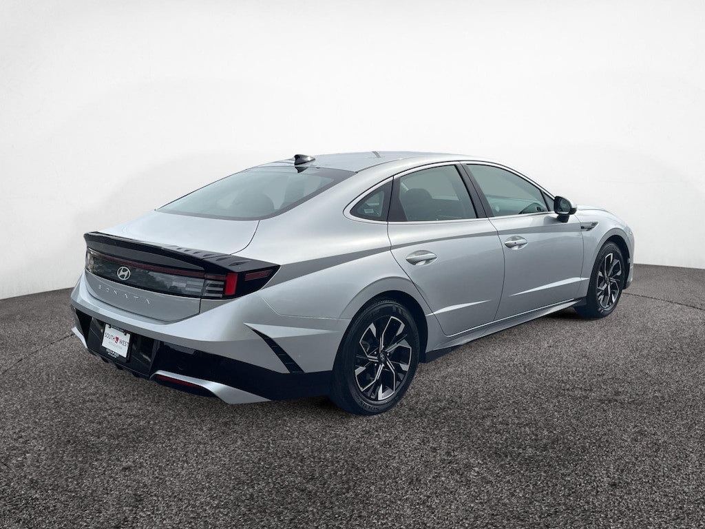 Used 2025 Hyundai Sonata SEL Sedan