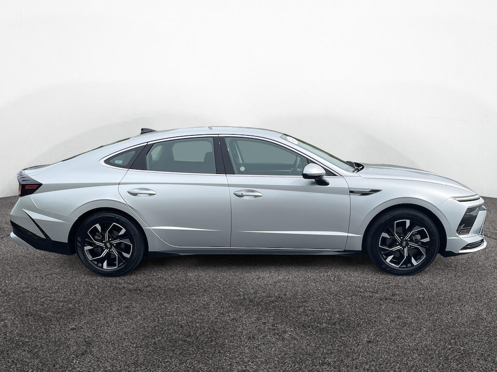 Used 2025 Hyundai Sonata SEL Sedan