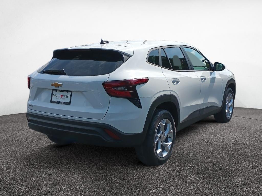 New 2026 Chevrolet Trax LS SUV