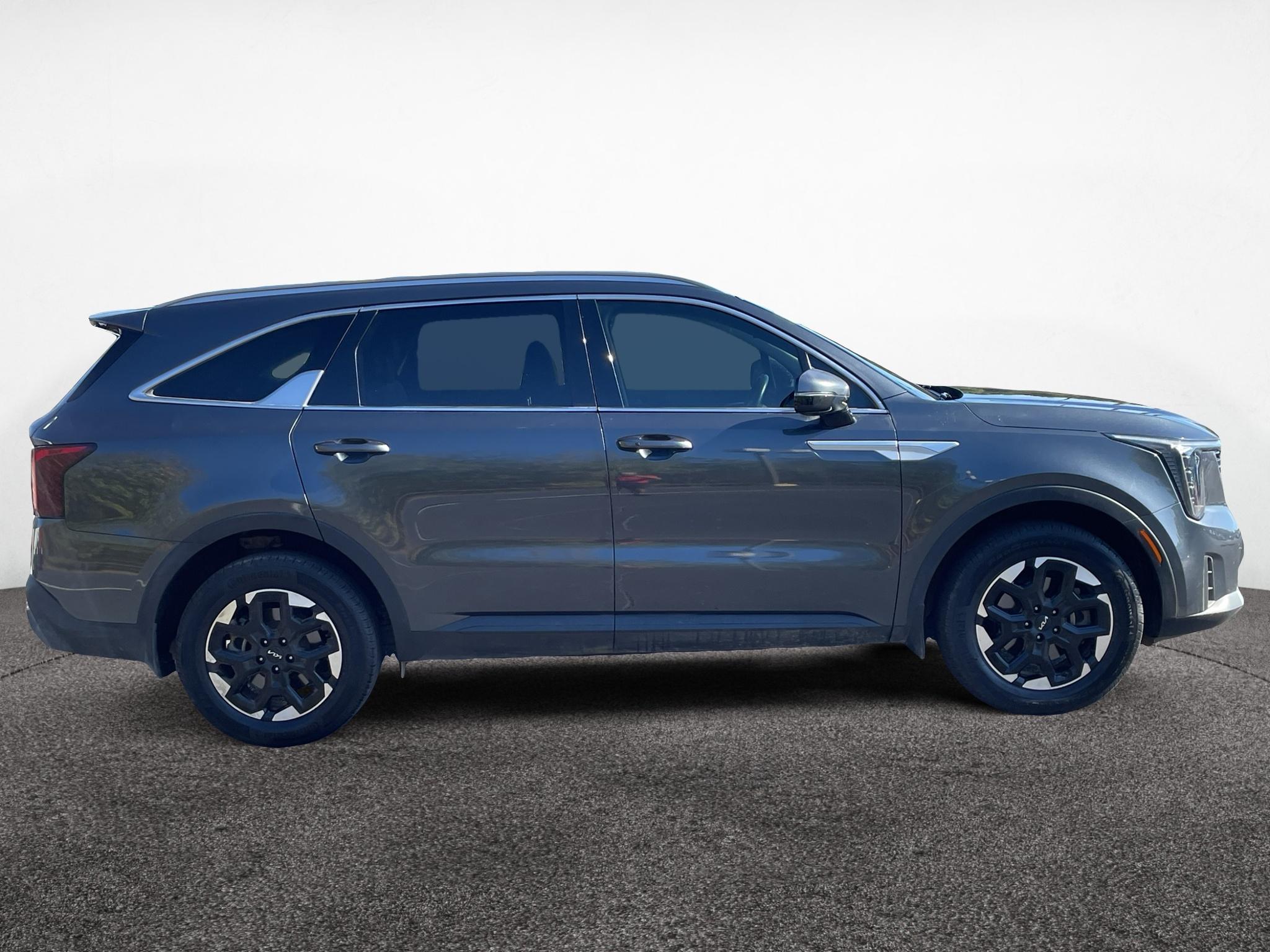 Used 2024 Kia Sorento S SUV