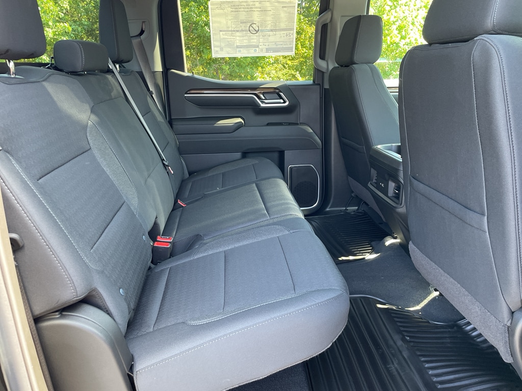 2026 Chevrolet Silverado 1500 LT - Photo 18