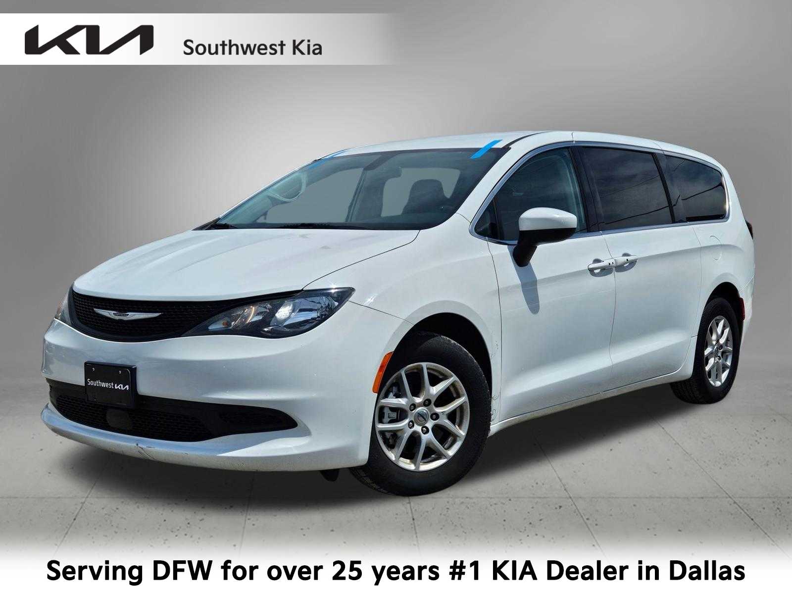 2022 Chrysler Voyager