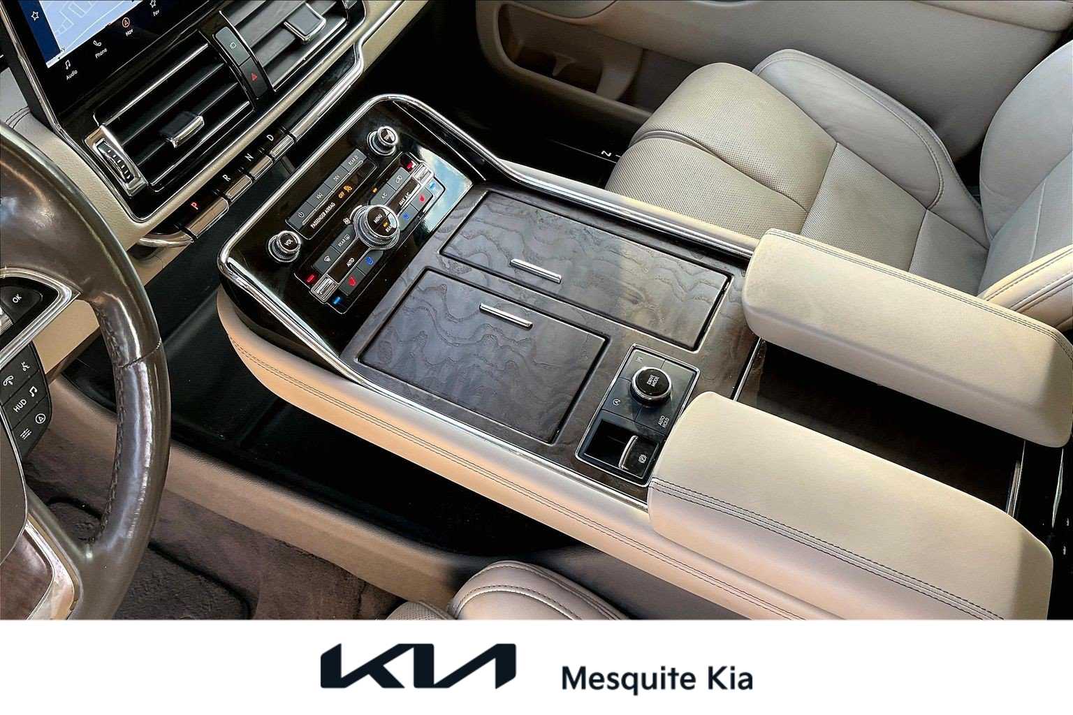 2022 Lincoln Navigator