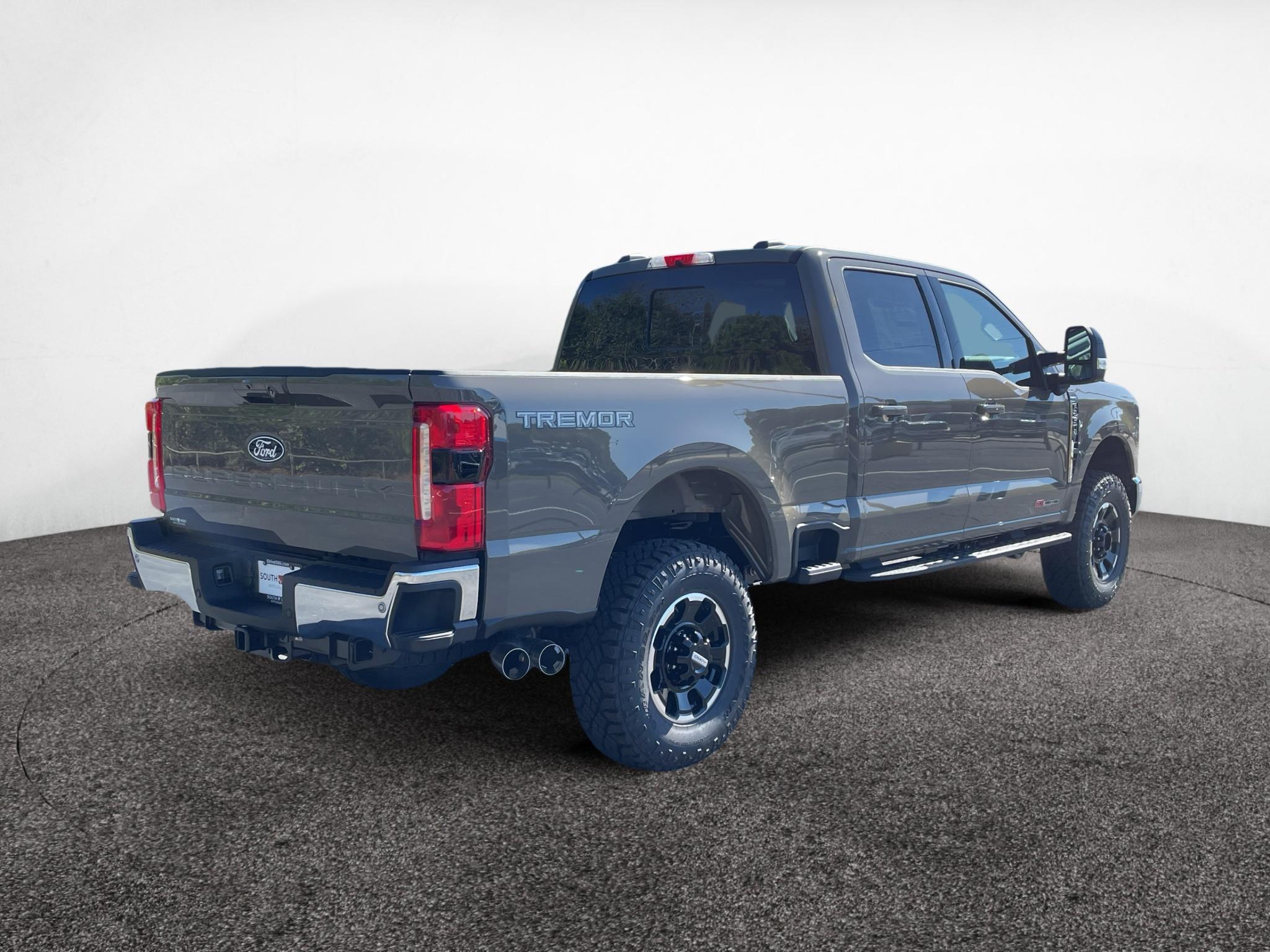 New 2027 Ford F-250 Lariat Crew Cab