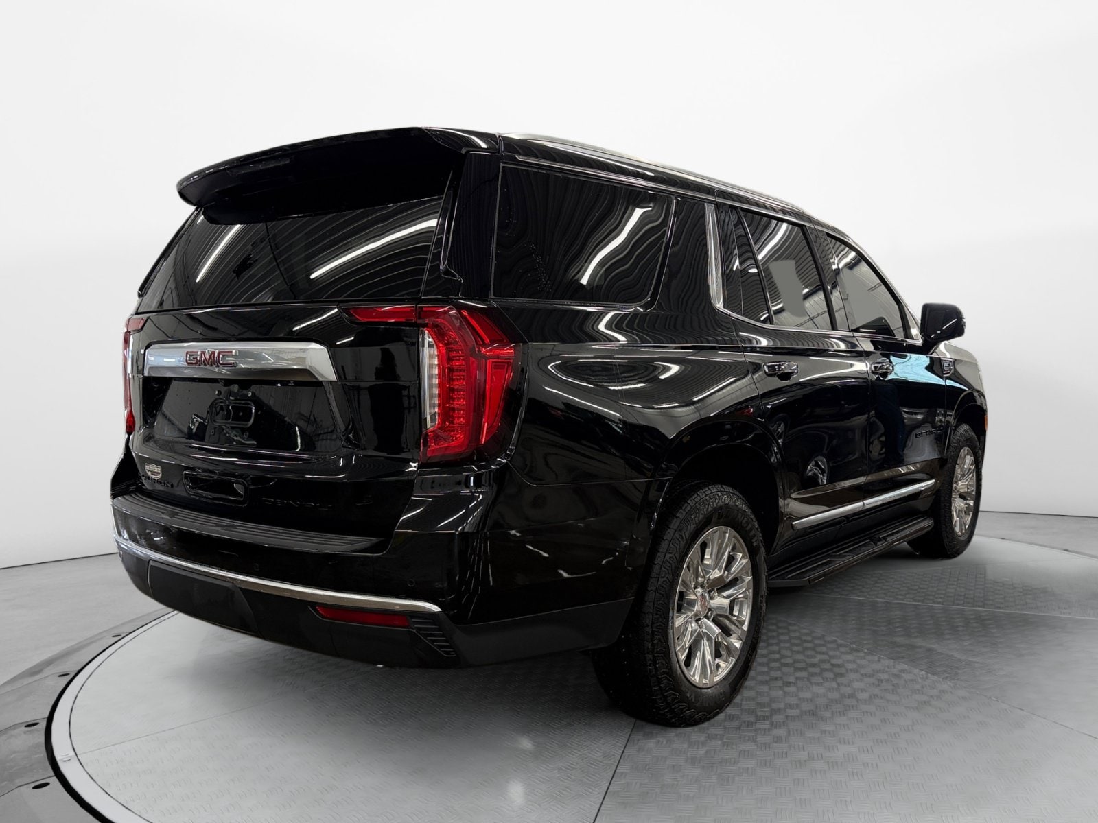 2024 GMC Yukon Denali - Photo 5
