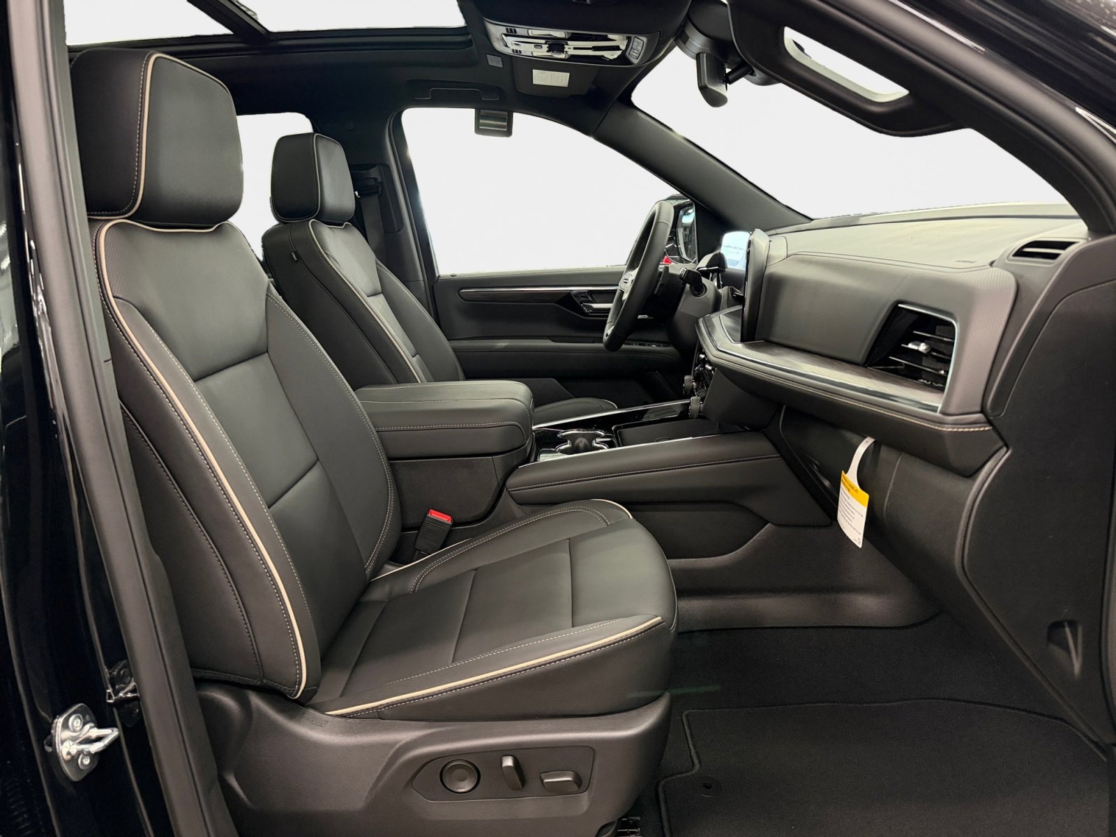 2026 Chevrolet Tahoe Premier - Photo 13