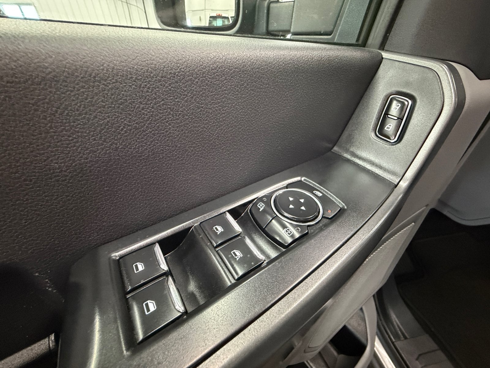 2023 Ford F-250 Super Duty XLT - Photo 24