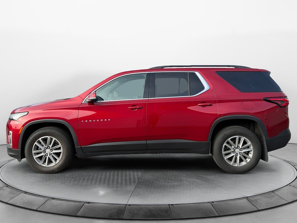 Used 2023 Chevrolet Traverse LT Cloth SUV