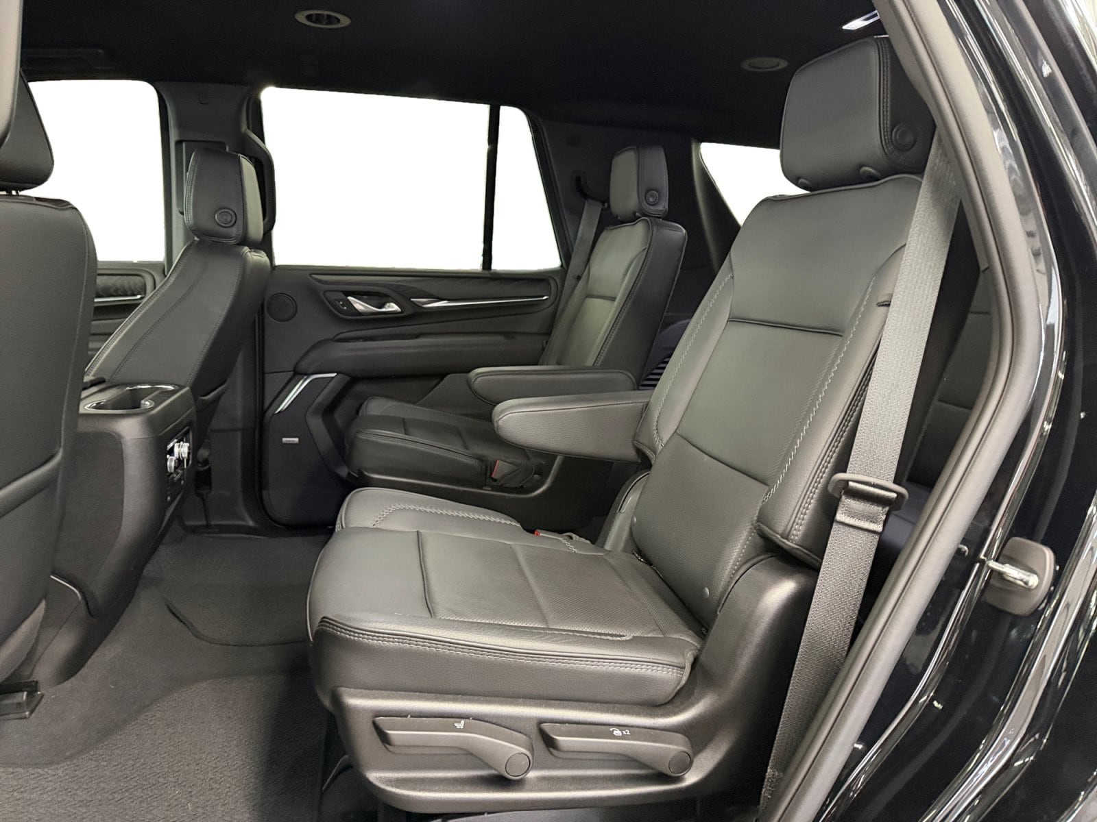 2024 GMC Yukon Denali - Photo 10