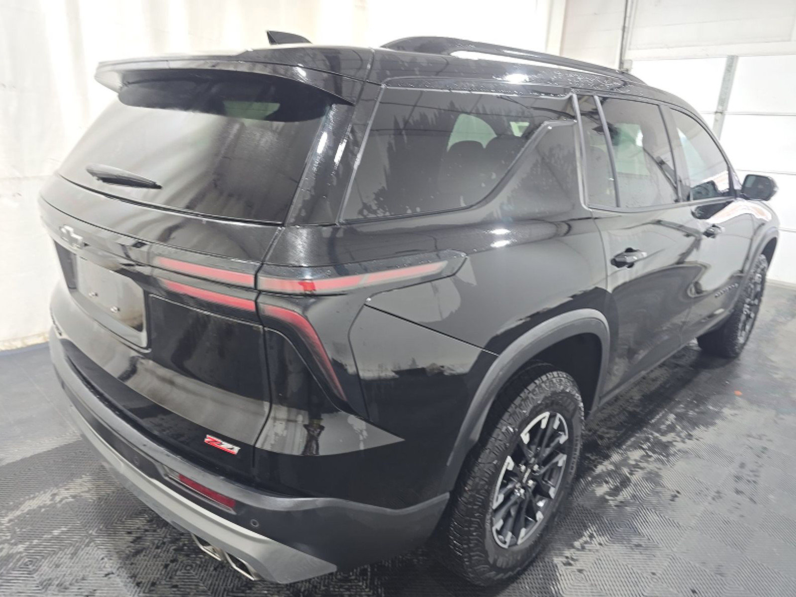 Used 2025 Chevrolet Traverse AWD Z71 SUV