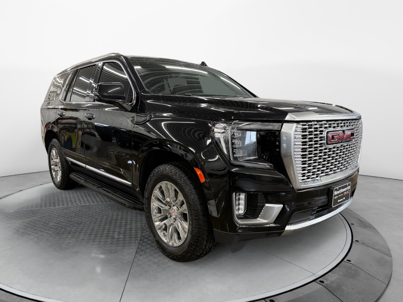 2024 GMC Yukon Denali - Photo 4