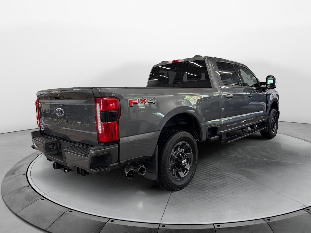 Used 2024 Ford Super Duty F-250 SRW LARIAT Truck Crew Cab