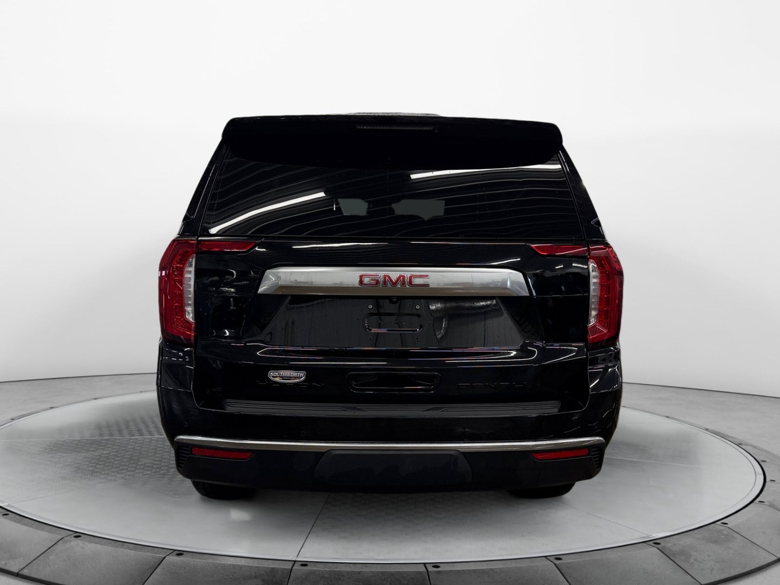 2024 GMC Yukon Denali - Photo 6