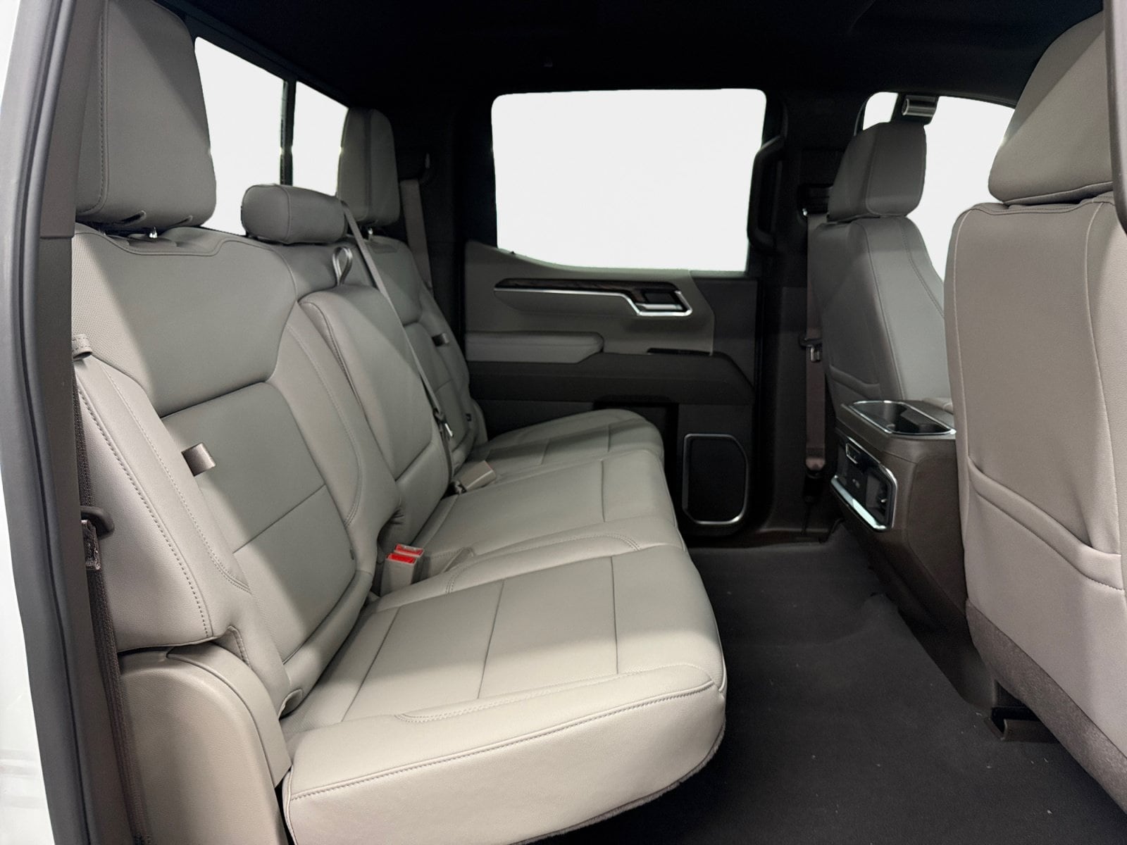 2026 GMC Sierra 1500 SLT - Photo 11
