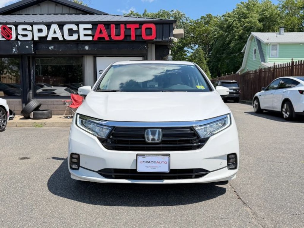 Used 2021 Honda Odyssey Touring Minivan 4D Van