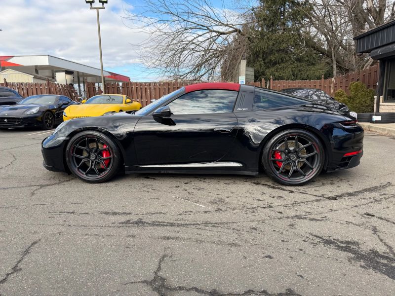 2022 Porsche 911 GTS - Photo 10