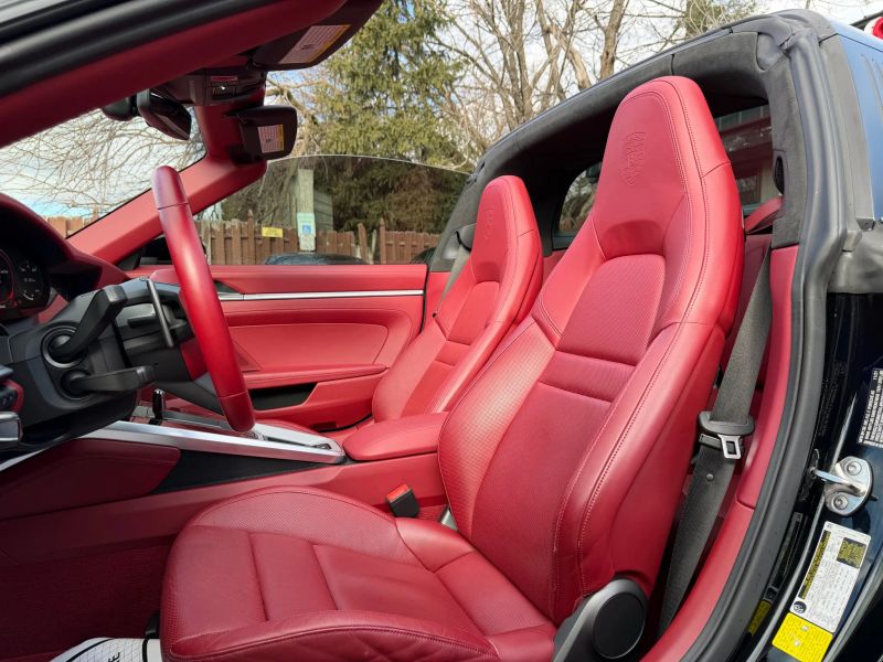 2022 Porsche 911 GTS - Photo 18