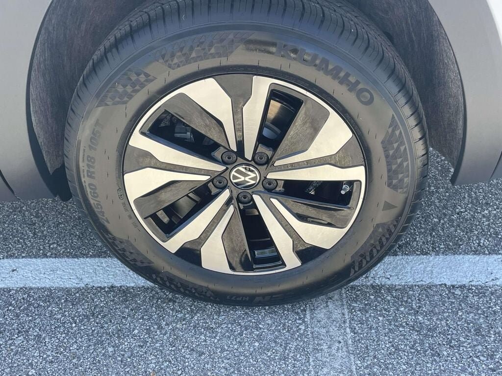 New 2026 Volkswagen Atlas 2.0T SE