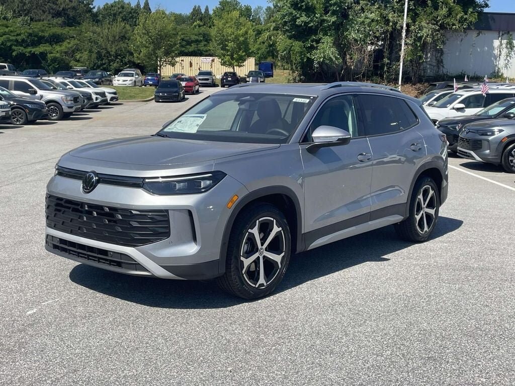 New 2026 Volkswagen Tiguan 2.0T SE