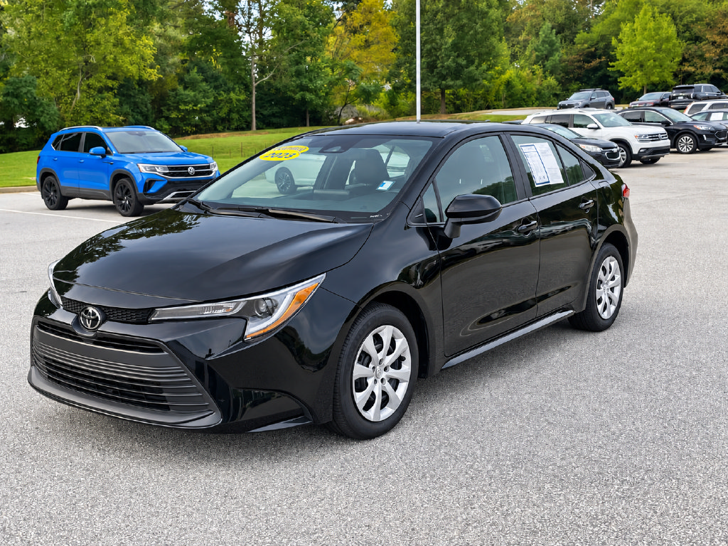 Used 2025 Toyota Corolla LE