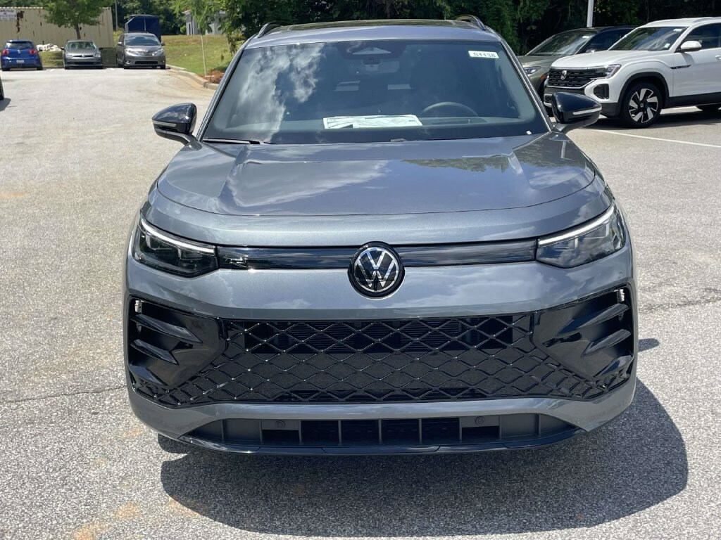 New 2026 Volkswagen Tiguan 2.0T SE R-Line Black