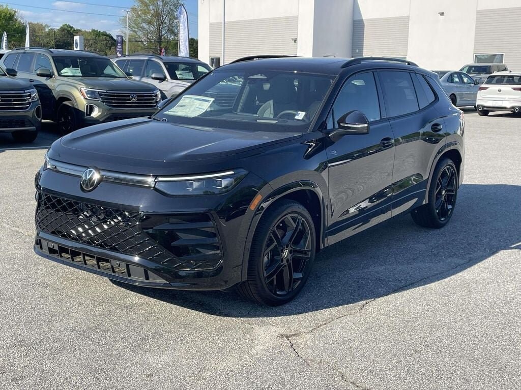 New 2026 Volkswagen Tiguan 2.0T SE R-Line Black