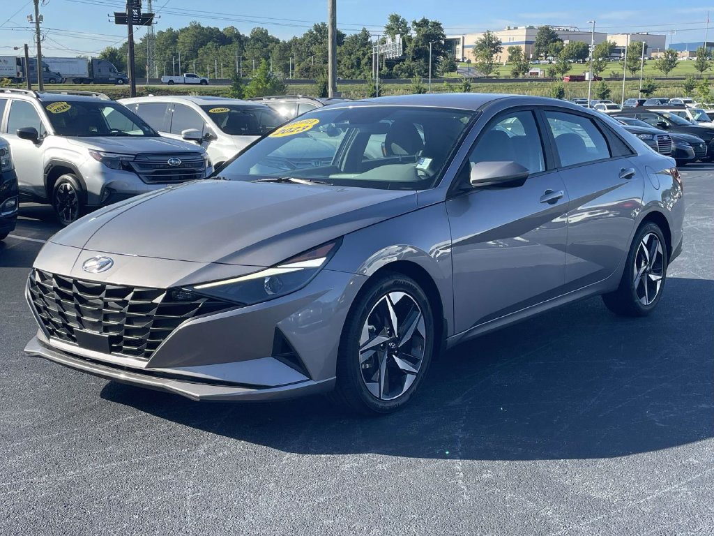 Used 2023 Hyundai Elantra SEL