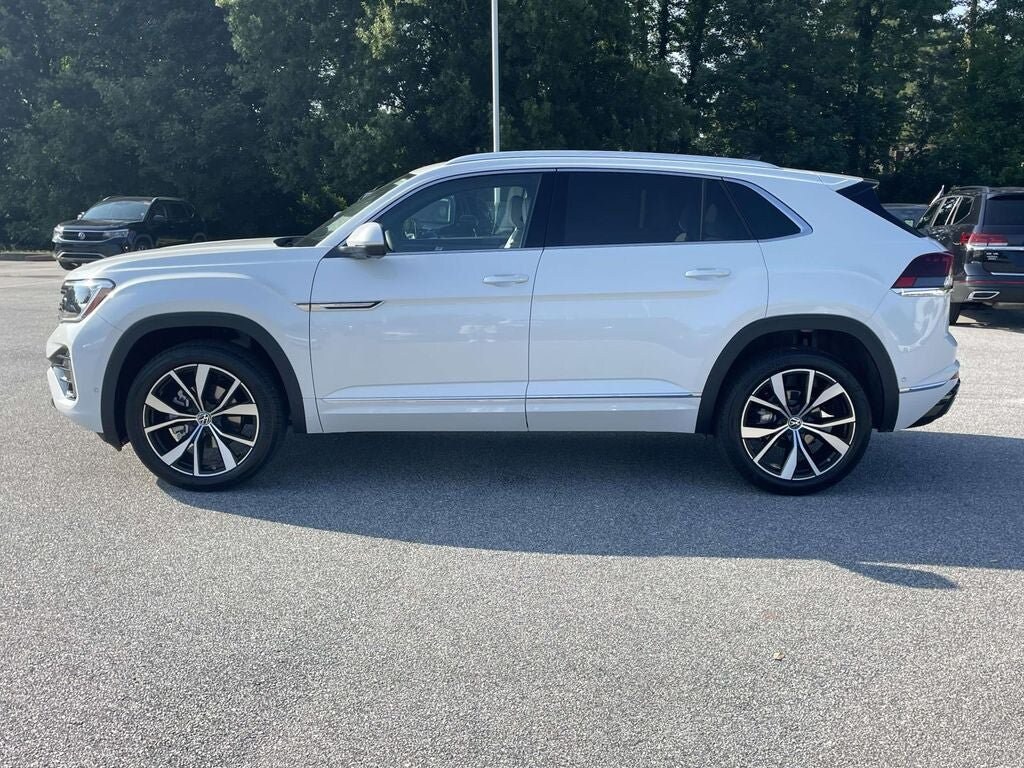 New 2026 Volkswagen Atlas Cross Sport 2.0T SEL Premium R-Line