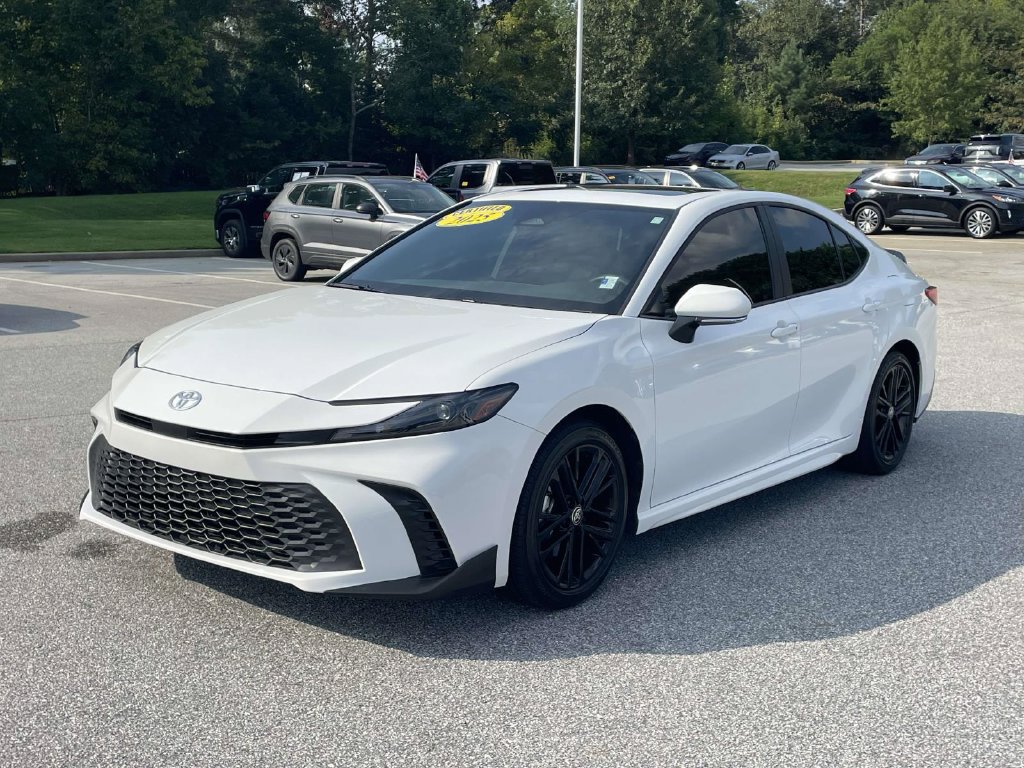 Used 2025 Toyota Camry SE