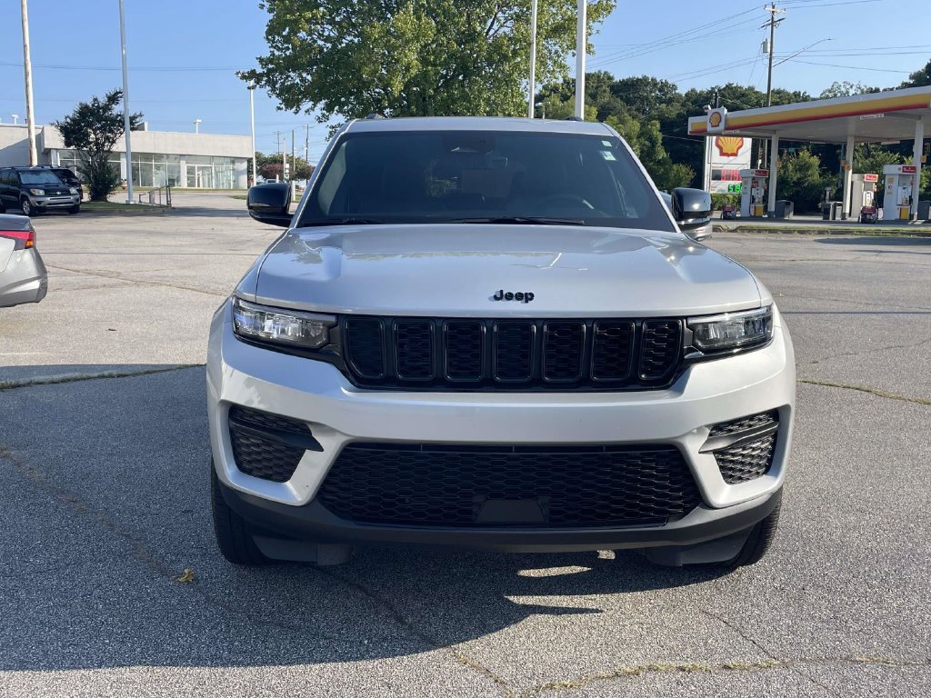 Used 2025 Jeep Grand Cherokee Altitude X