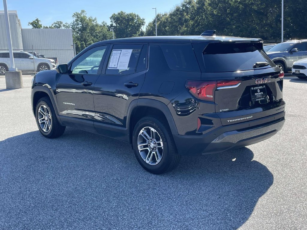 Used 2025 GMC Terrain Elevation