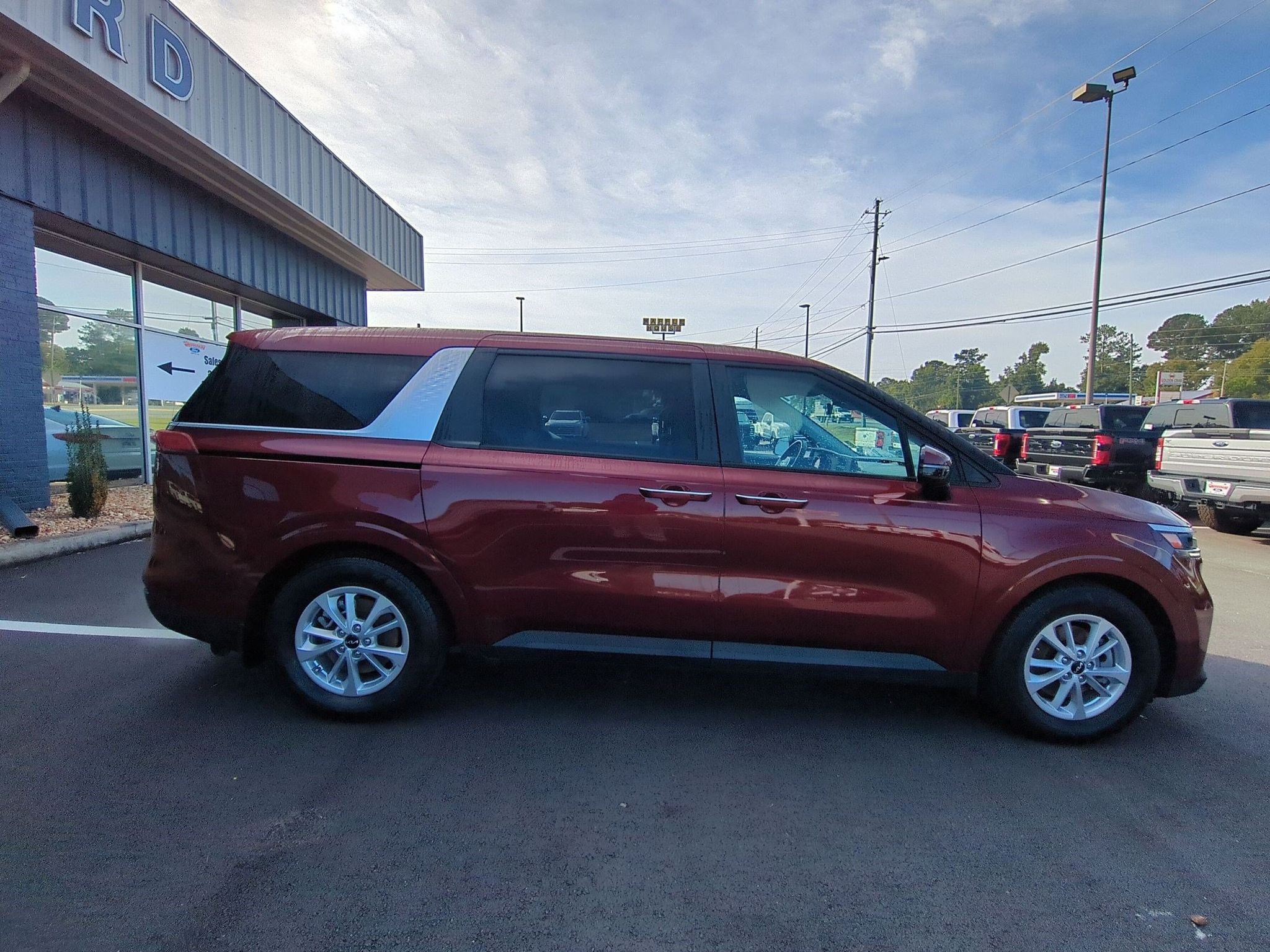 Certified 2023 Kia Carnival LX Seat Package MPV