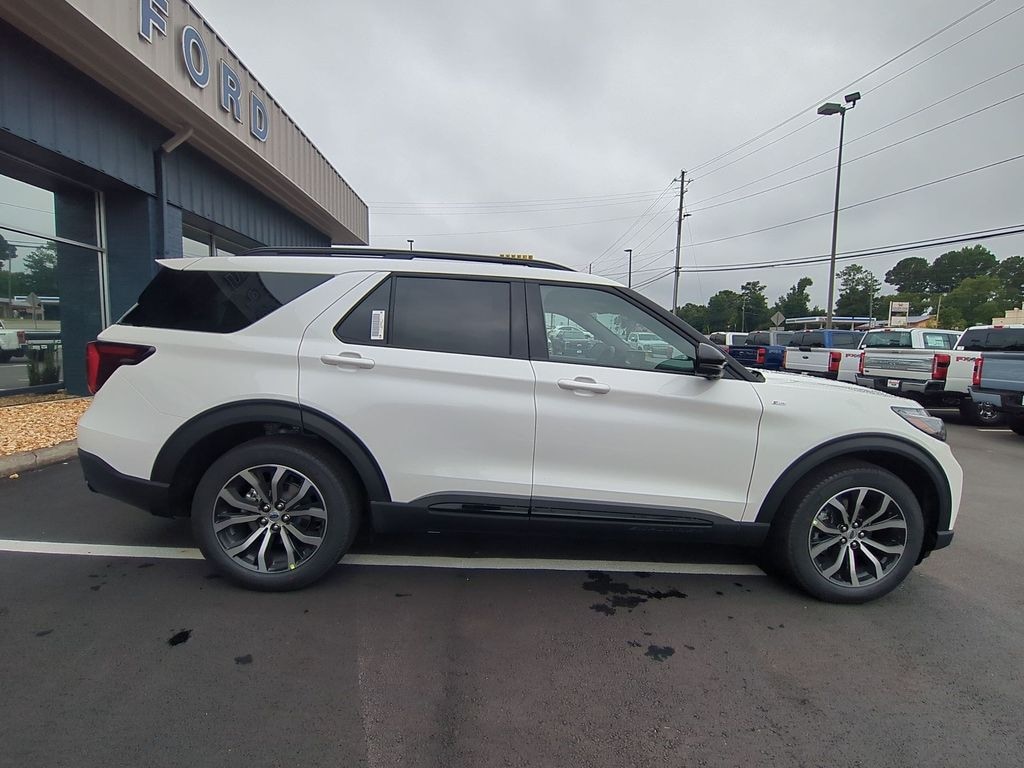 New 2026 Ford Explorer ST-Line SUV
