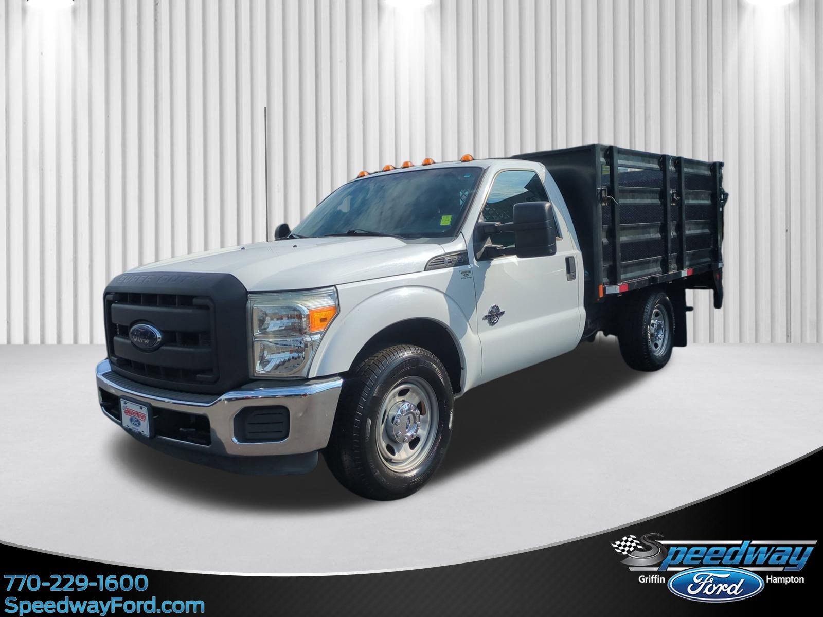 2014 Ford F-350 Super Duty Chassis Cab XL