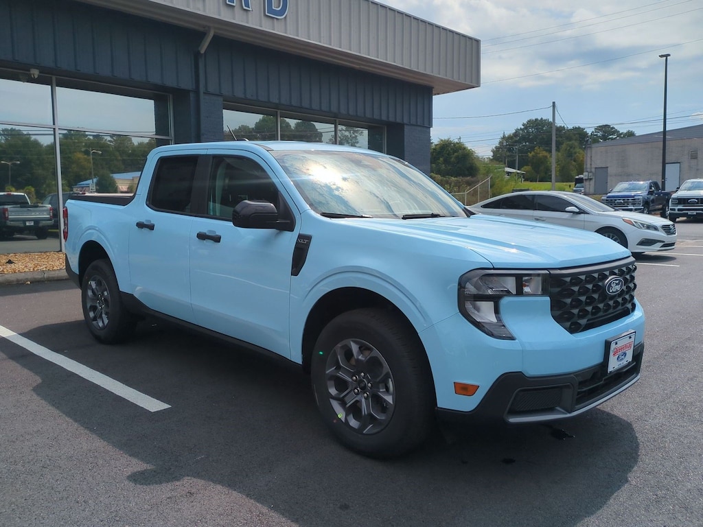 New 2026 Ford Maverick XLT Truck SuperCrew
