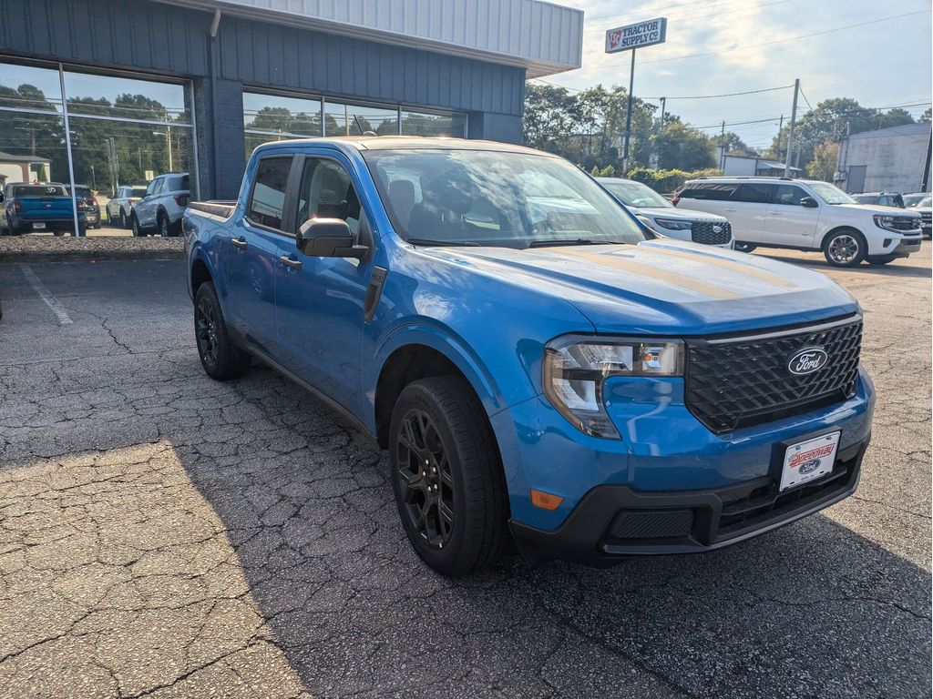 2025 Ford Maverick XLT - Photo 4
