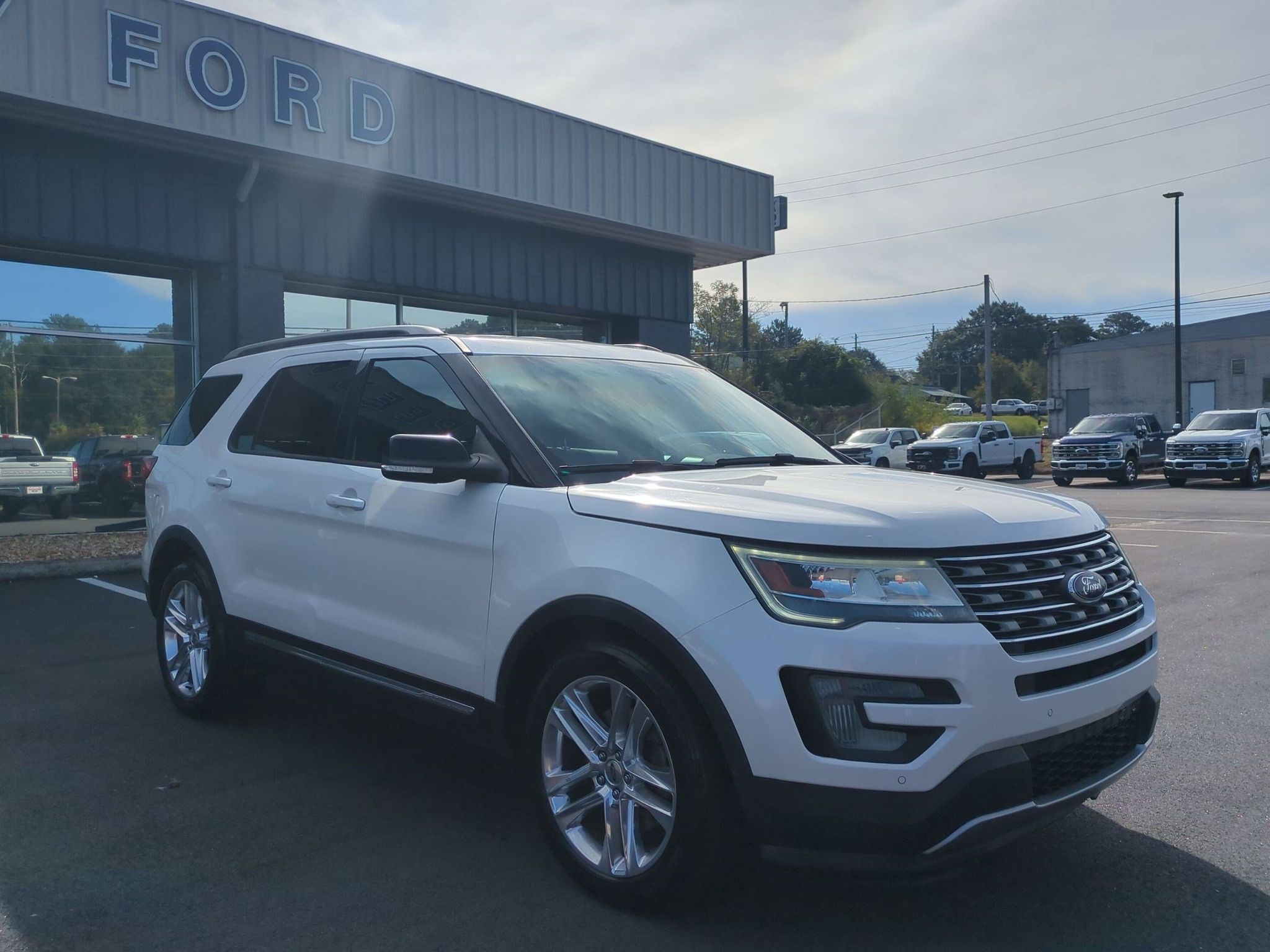 Used 2016 Ford Explorer XLT SUV