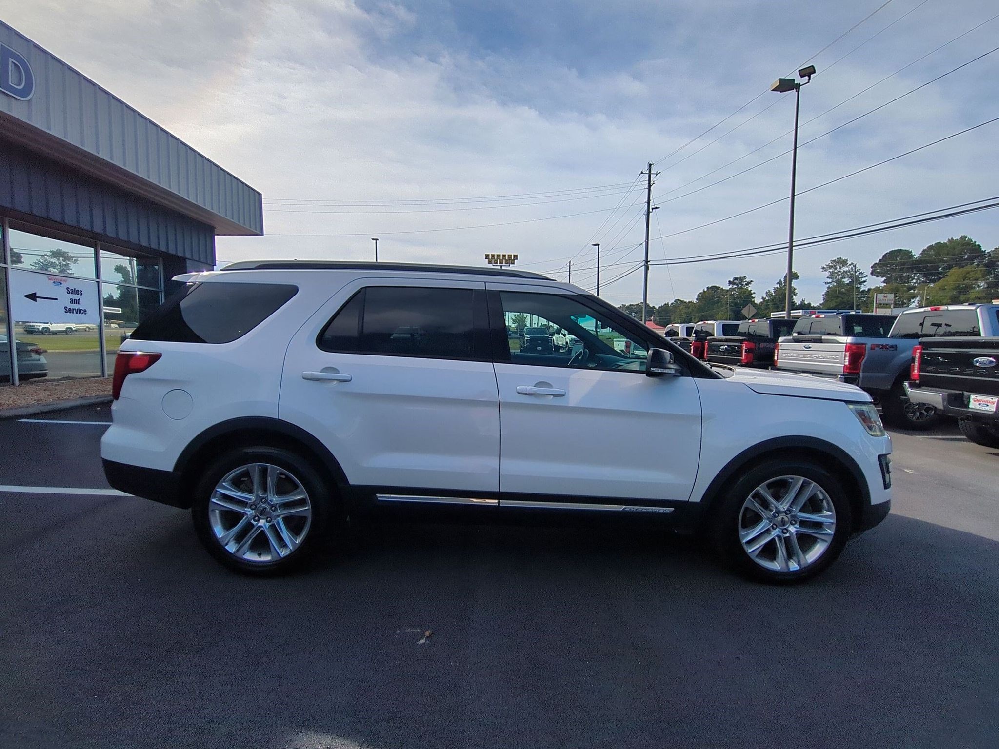 Used 2016 Ford Explorer XLT SUV