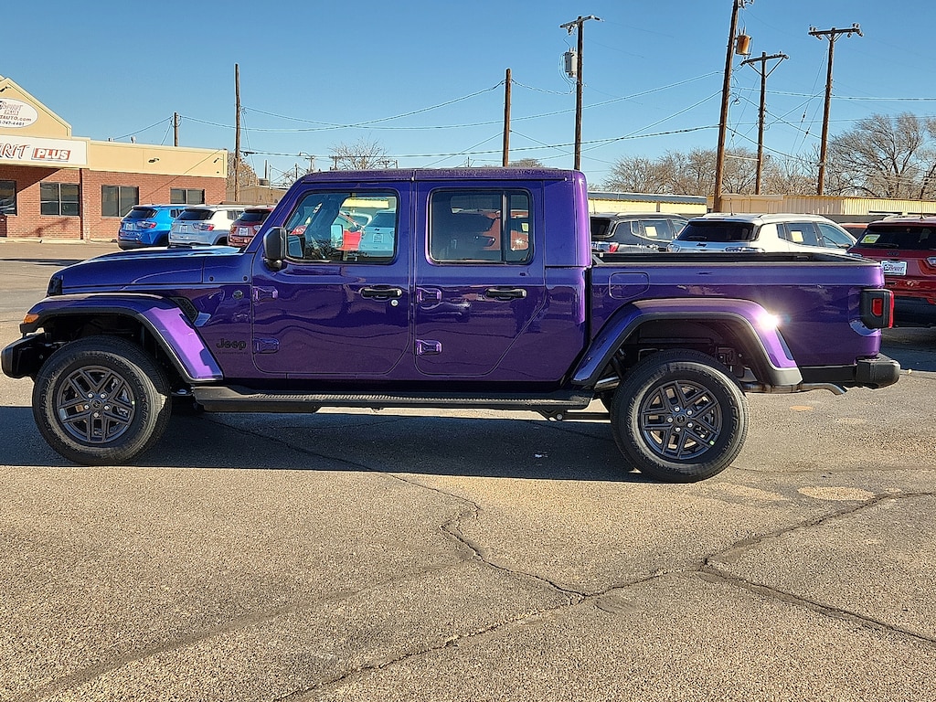 New 2026 Jeep Gladiator SPORT S 4X4 Pickup
