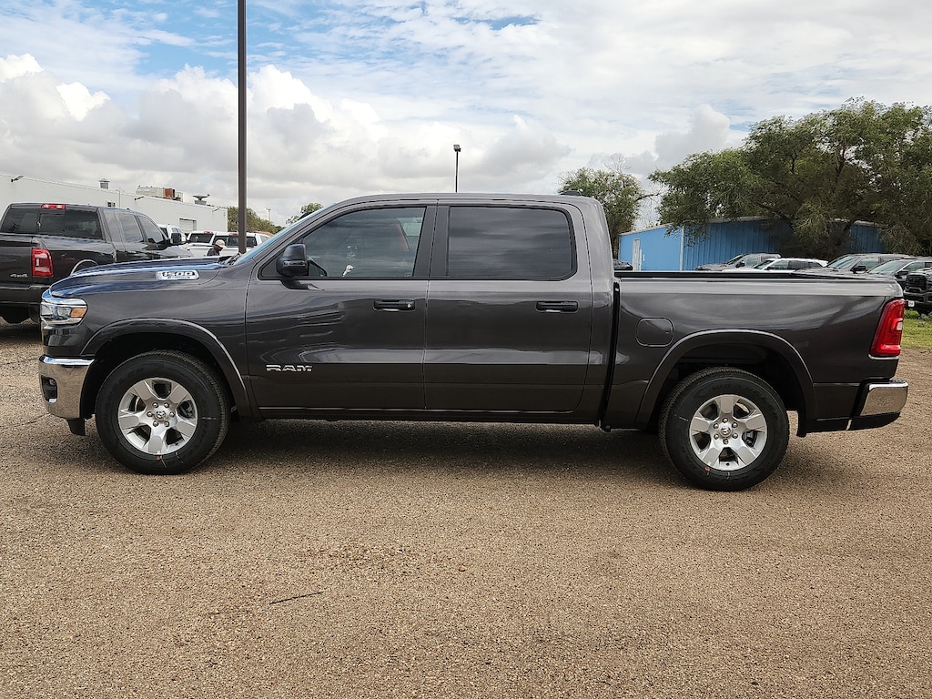 New 2026 Ram 1500 LONE STAR CREW CAB 4X4 5'7 BOX Pickup